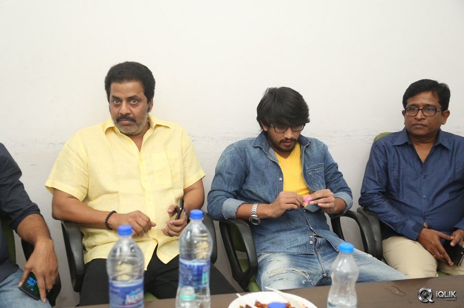 Seethamma-Andaalu-Raamayya-Sithraalu-Platinum-Disc-Function